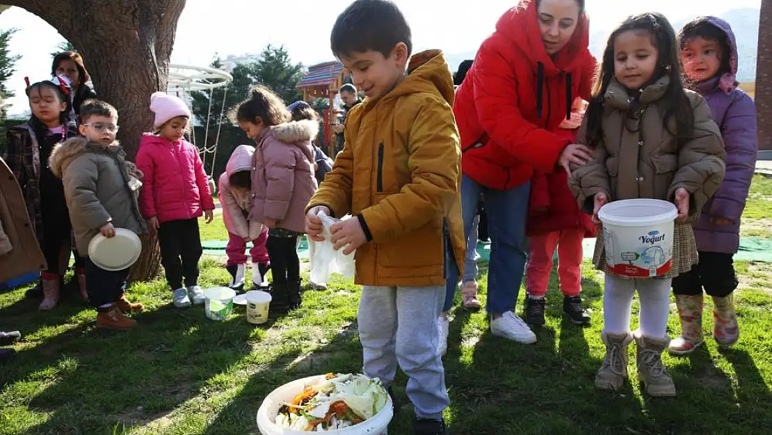 Eyüpsultan'da öğrencilere kompost eğitimi