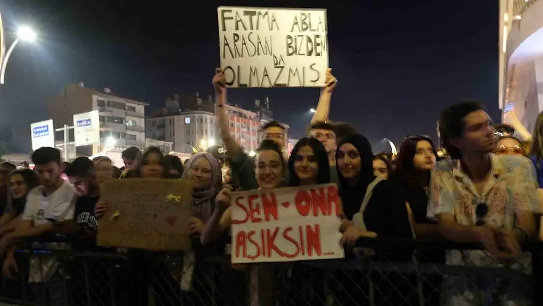 Fatma Turgut, Afyon'da sevenleri ile buluştu