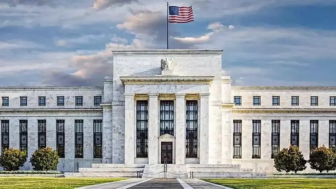 FED'e siyasi baskı artıyor, faiz indirimi belirsizliği sürüyor