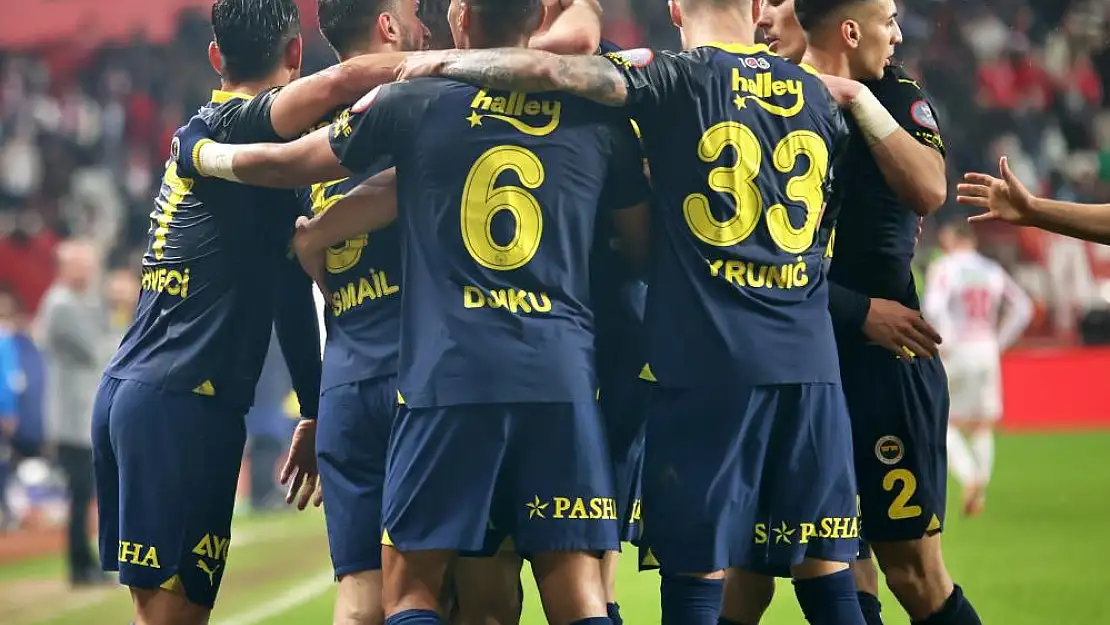 Fenerbahçe deplasmanda yenilmezlik serisini 12 maça çıkardı