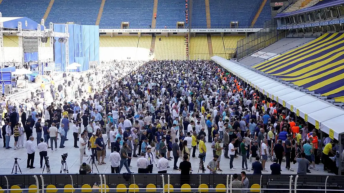 Fenerbahçe’de seçim günü… Oy kullanma işlemi başladı