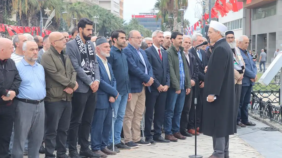 Filistin'de hayatını kaybedenler için İzmir'de gıyabi cenaze namazı kılındı