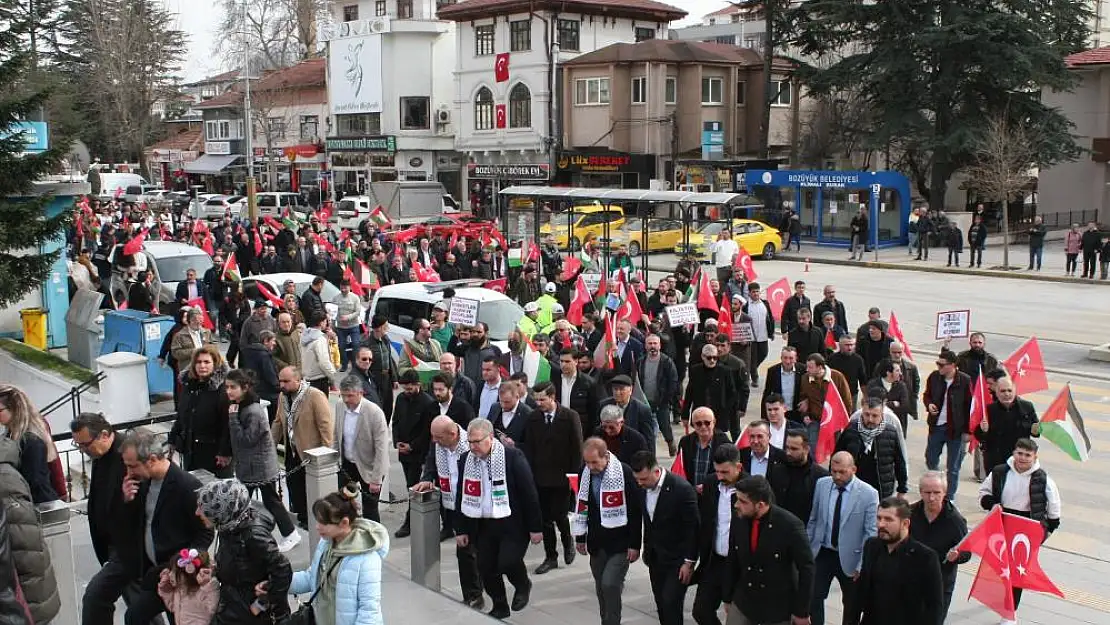 Filistin’e destek yürüyüşü