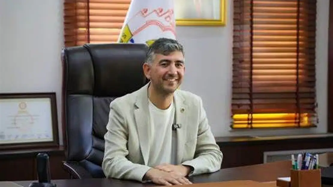 Flaş! CHP'li başkana makamında saldırı girişimi!