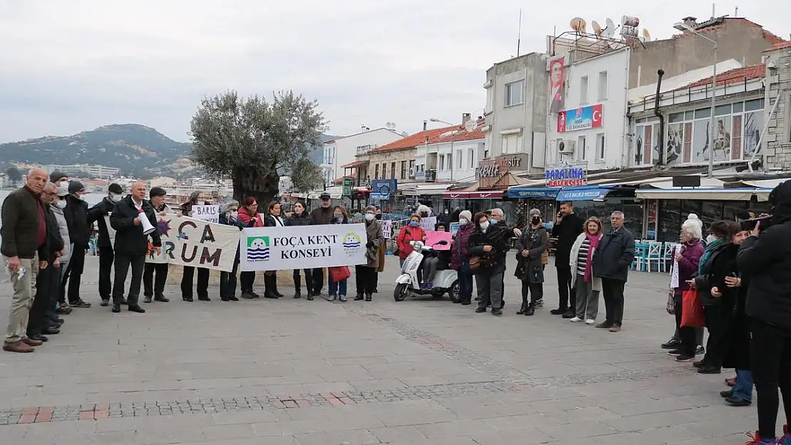 Foçalılardan savaşa hayır çağrısı