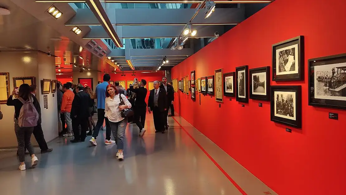 Folkart Gallery kapılarını Atatürk için açıyor