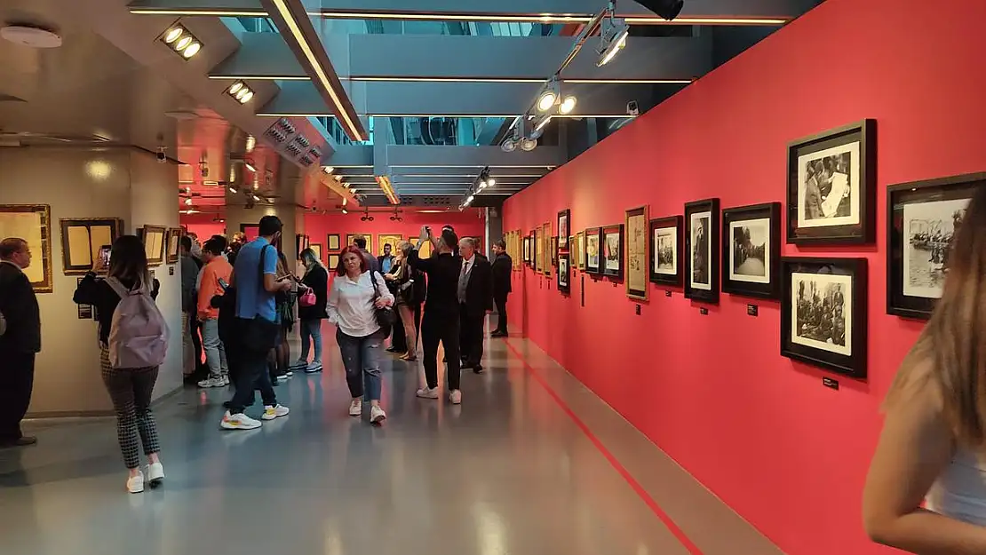 Folkart Gallery kapısını Atatürk için açtı… İşte fotoğraflar