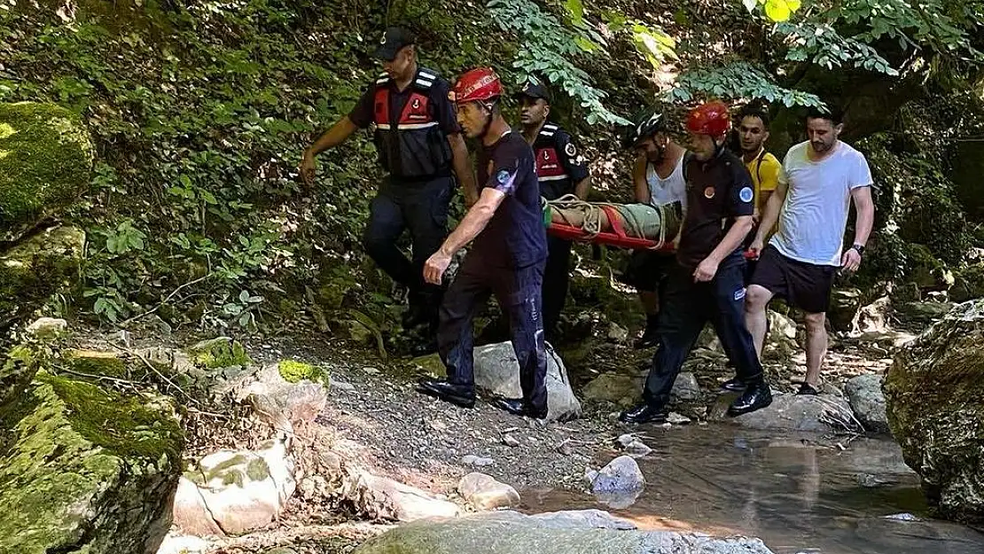 Fotoğraf çekilirken kanyondaki kayalıklardan düştü