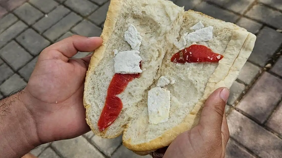 Fotoğraflar İzmir’den… Öğrenciler isyanda