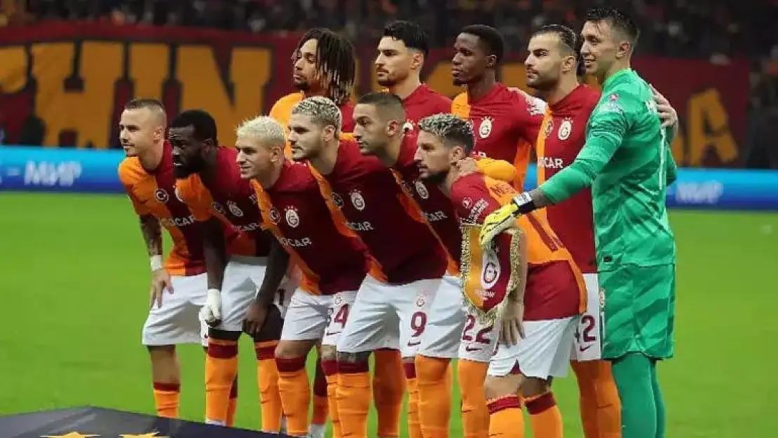 Galatasaray 10 yıl sonra bir ilk peşinde!