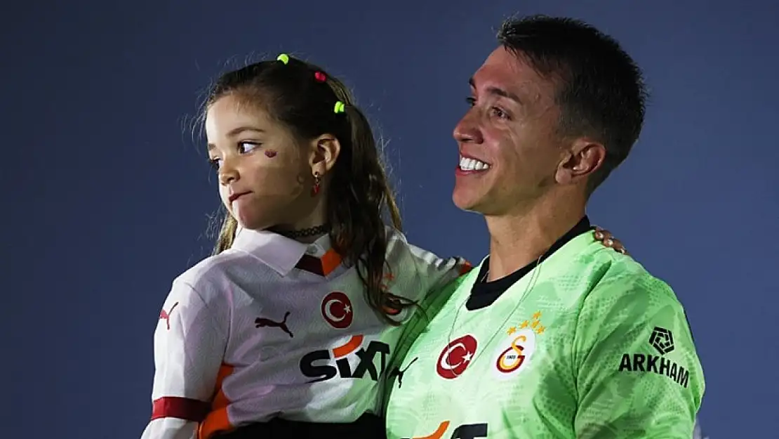 Galatasaray'da Muslera'nın ayrılığı sonrası yeni kaptan belli oldu!