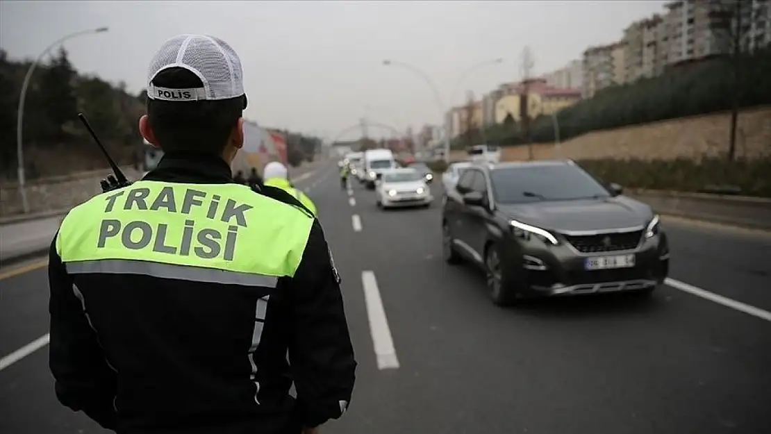 Galatasaray kutlamaları öncesi trafik uyarısı: Bu yollar yarın kapalı!