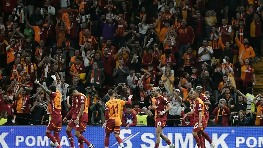 Galatasaray savunması sınıfı geçiyor: 9. kez kalesini gole kapattı!