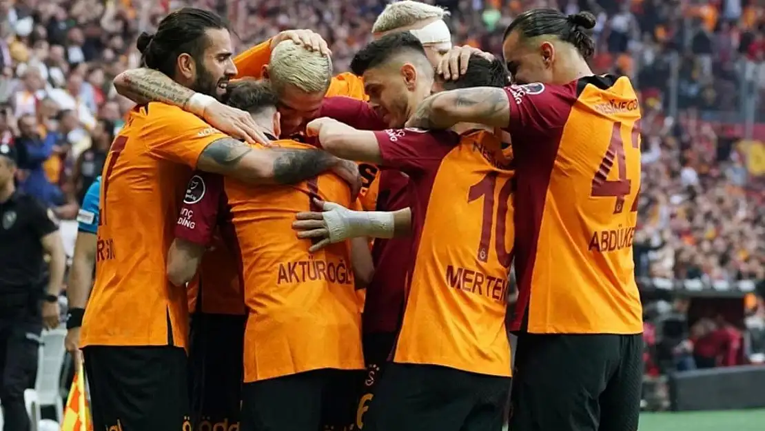 Galatasaray’da 20 futbolcu bir ilki yaşayacak!