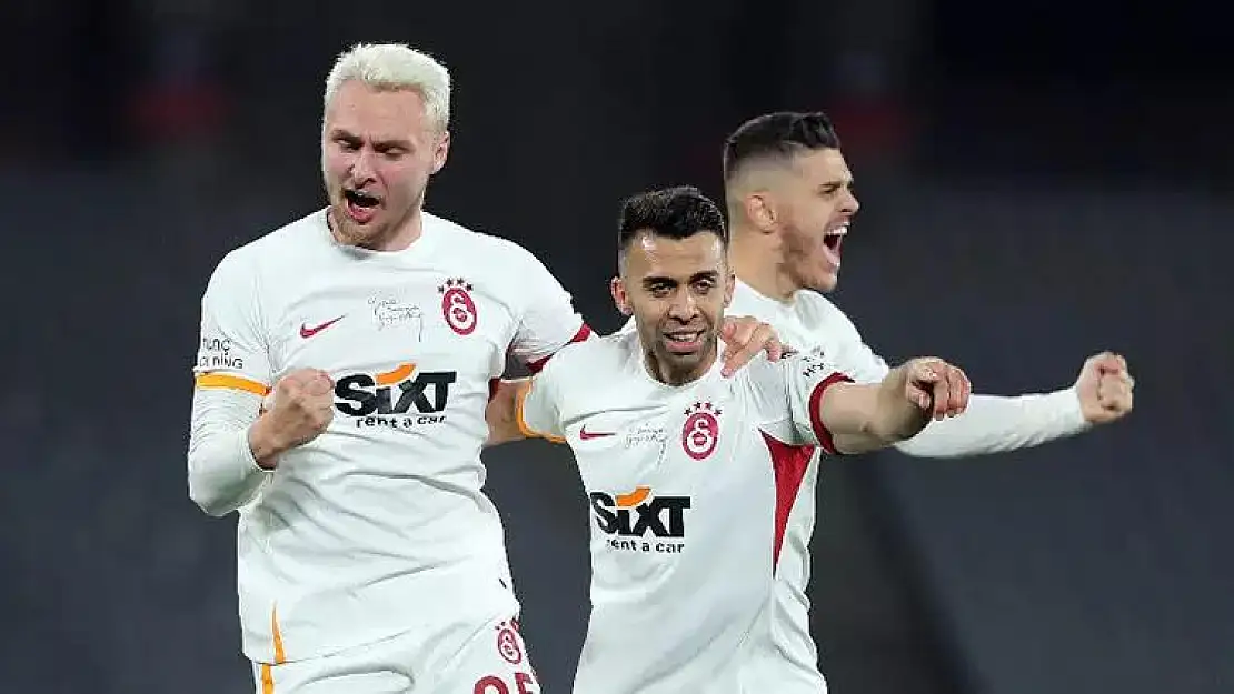 Galatasaray’da bir ayrılık daha!