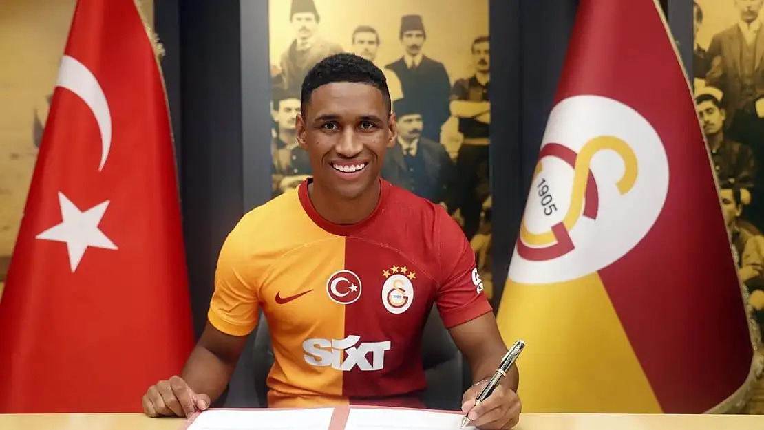 Galatasaray’da Tete’nin lisansı çıktı