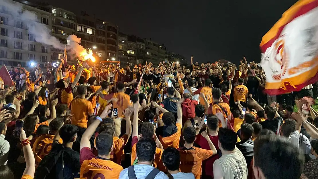 Galatasaray’ın şampiyonluğu büyük coşkuyla kutlandı