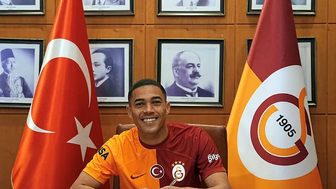 Galatasaray’ın yeni transferi imzayı attı