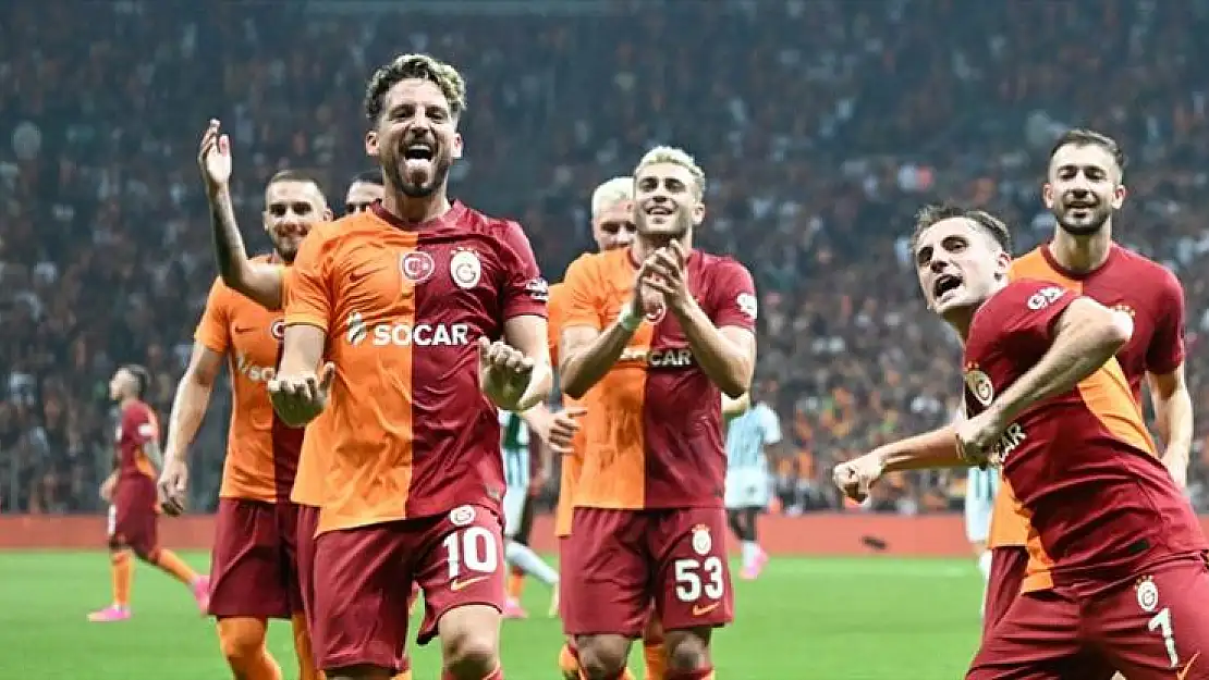 Galatasaraylı yıldız Dries Mertens: Sanırım 1 sene daha devam edeceğim