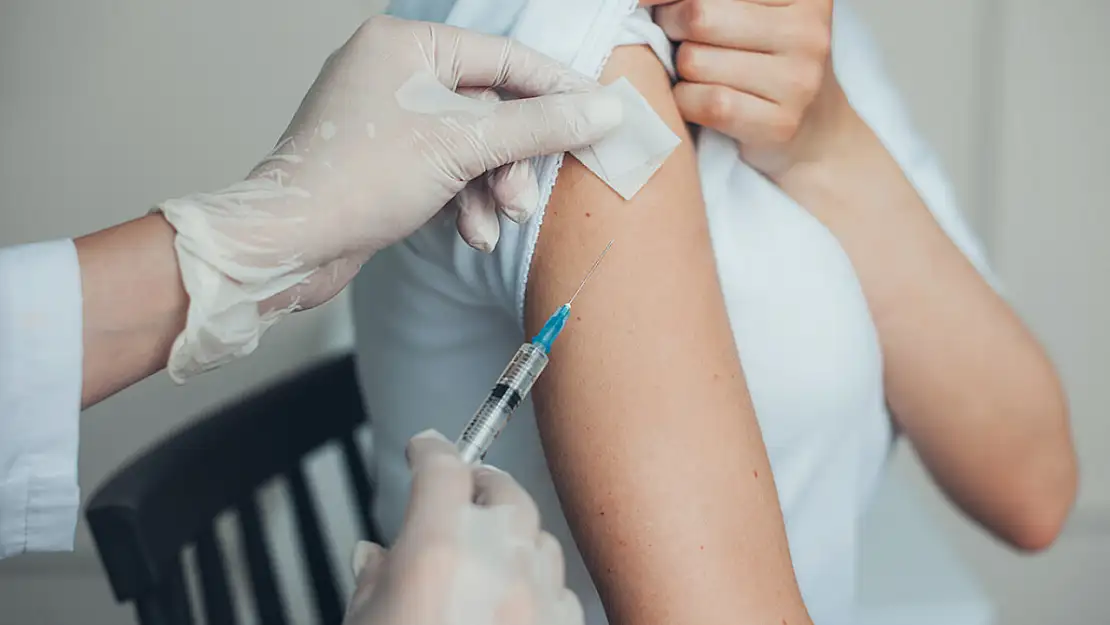 Gardasil aşısı hakkında bilmeniz gerekenler |  Kimlere yapılıyor, fiyatları nedir, yan etkileri var mı?
