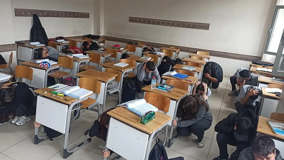 Gazi Umur Bey Lisesi- Deprem Tatbikatı 