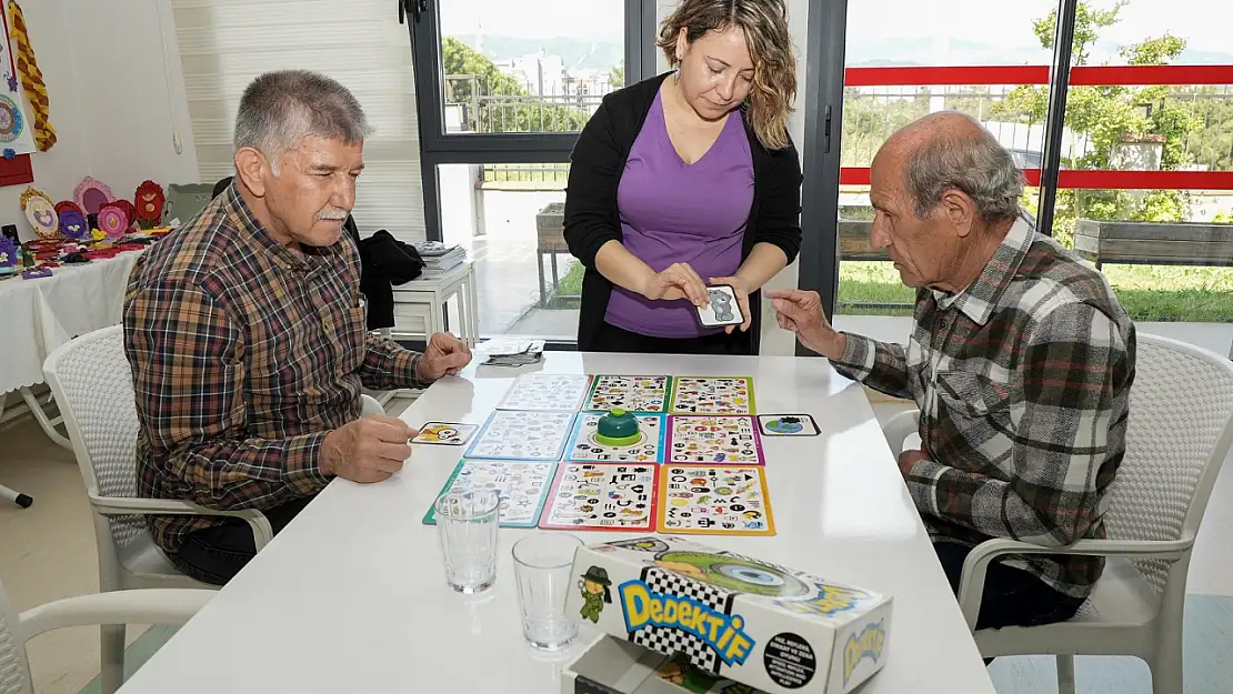 Gaziemir Belediyesi'nden Alzheimer hastalarına destek