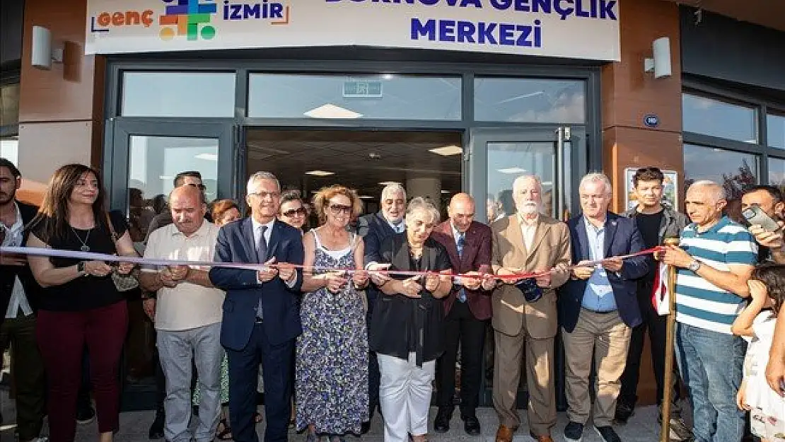 Genç İzmir Bornova Gençlik Yerleşkesi açıldı