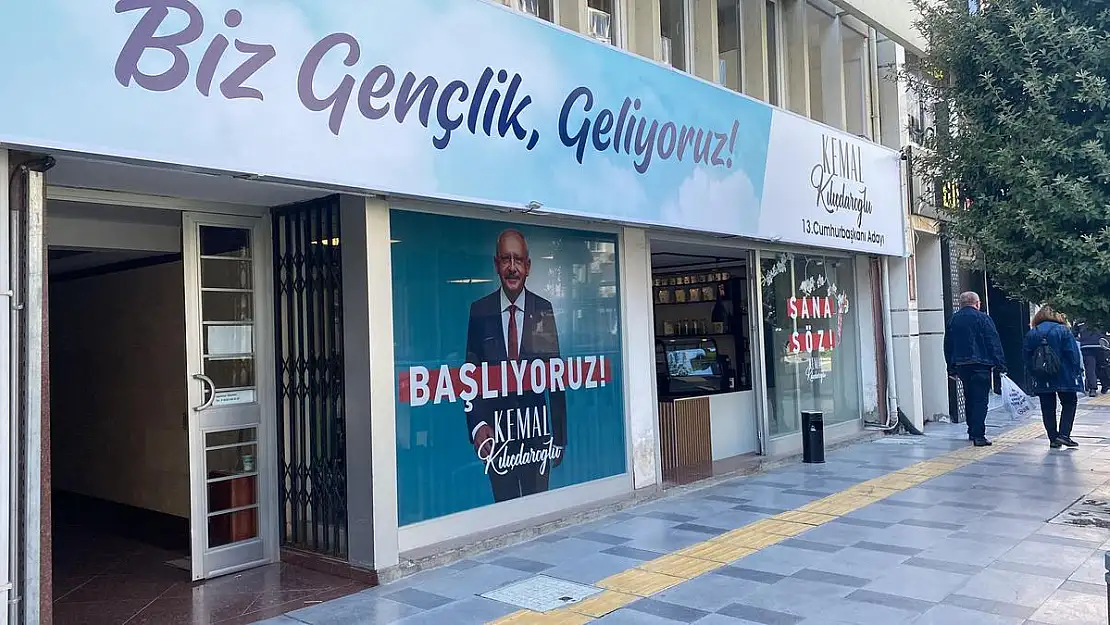 Genç kafe, gençlerin hizmetinde