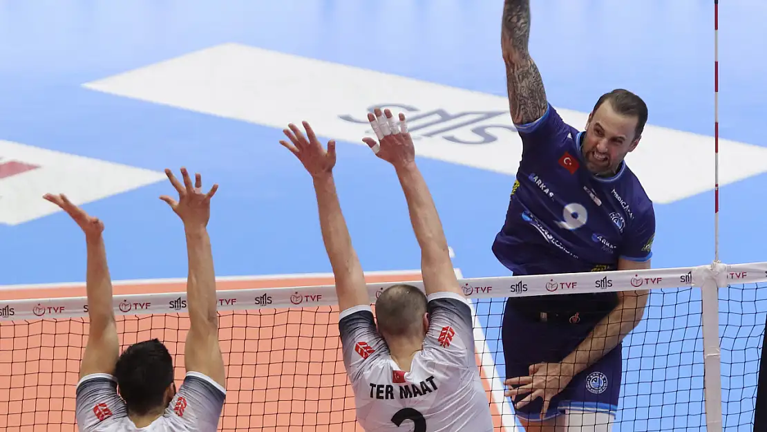 Georg Grozer, Arkas Spor'a veda ettiğini açıkladı