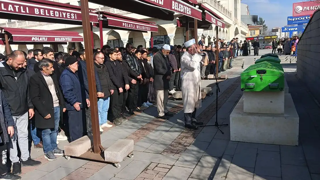 Göçük altında feci şekilde can vermişlerdi: Gözyaşlarıyla uğurlandılar