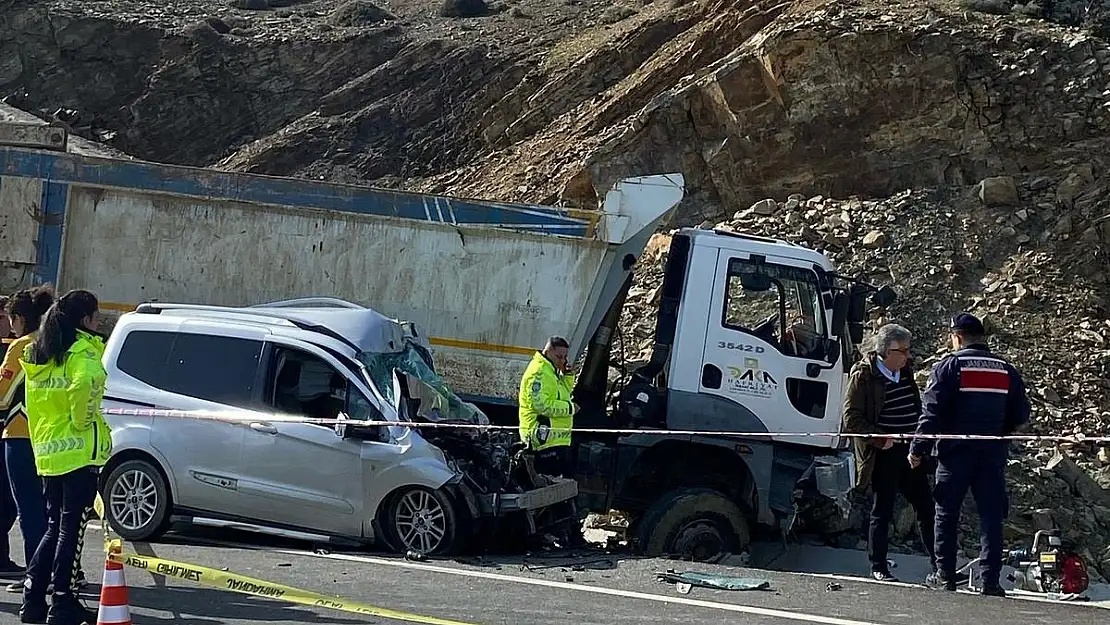 Gökçeada'da feci kaza! Kafa kafaya çarpıştılar! 1 kişi öldü…