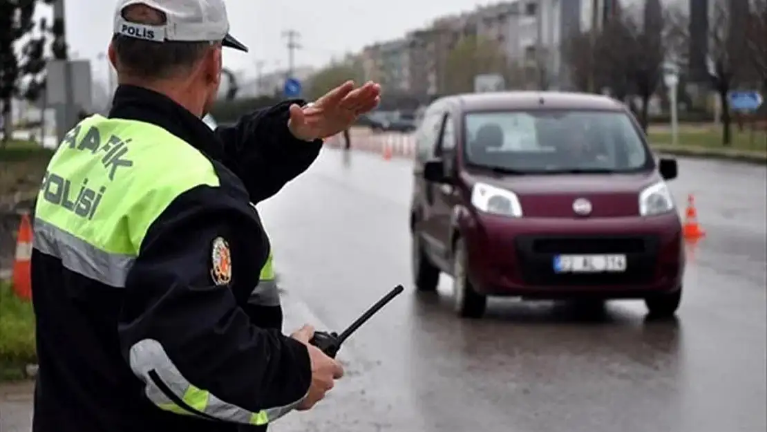 Google Maps'ten sürücülere büyük kolaylık! Yeni özellik ile trafik cezası riskini en aza indirin