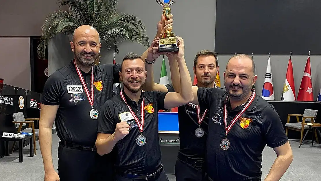 Göztepe'nin bilardo takımı Türkiye ikincisi oldu