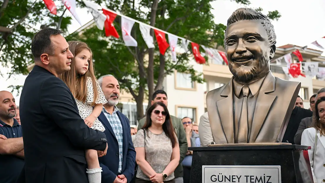 Gözyaşlarıyla açılan Güney Temiz Parkı Bornova'ya nefes aldırdı