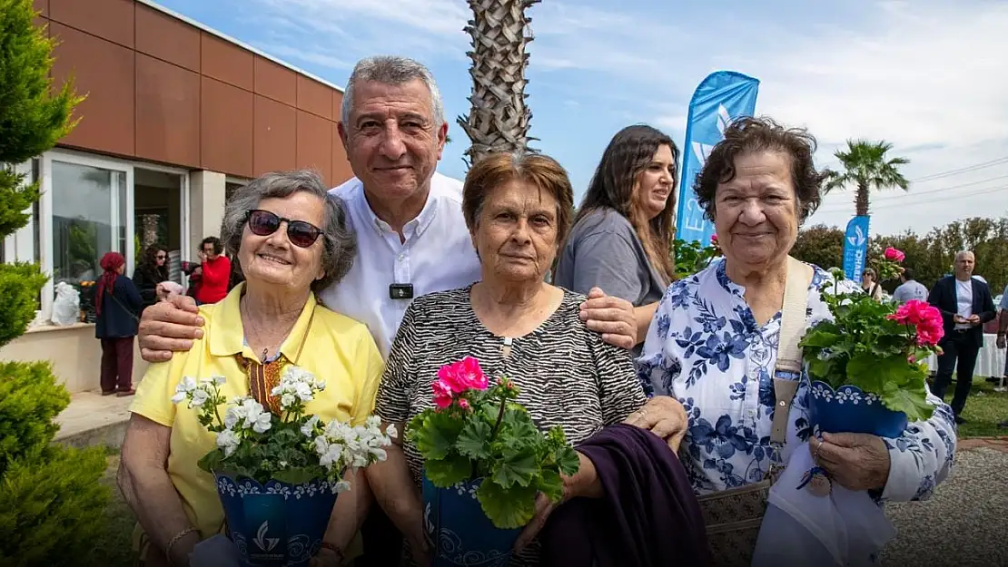 Güzelbahçe'de anneler, Başkan Günay'ın kahvaltısında buluştu