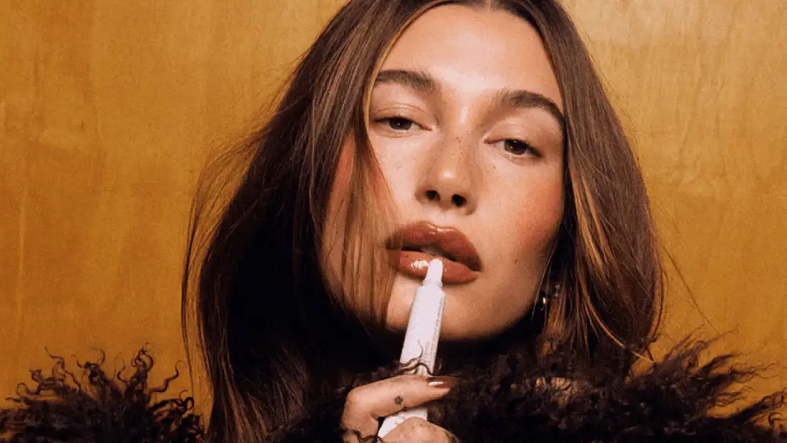 Hailey Bieber'ın kozmetik markası rekor fiyatla satıldı!