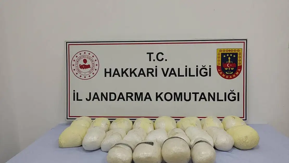 Hakkari’de 23 kilo uyuşturucu ele geçirildi