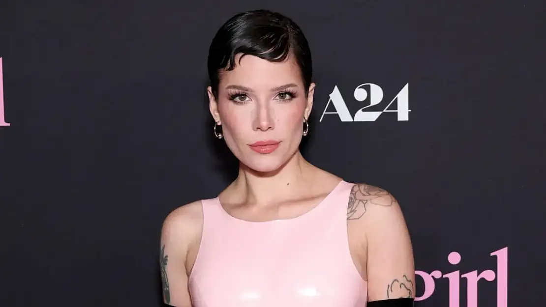 Halsey'den Türk hayranlarına kalpten mesaj: 'Türkiye kalbimde!'