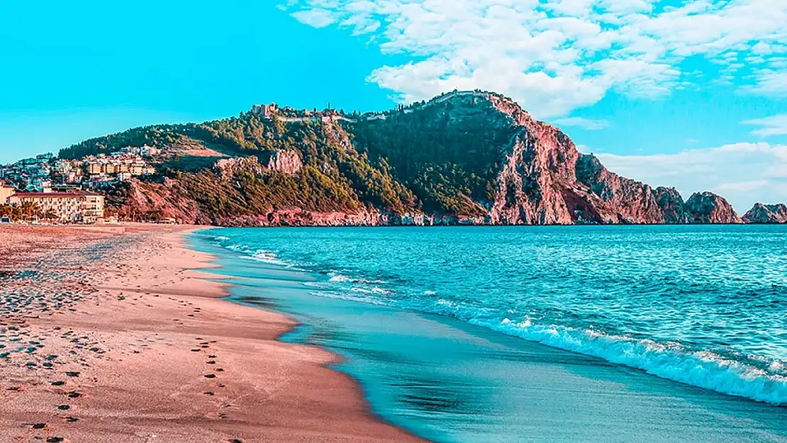 Haritada yok ama gören dönemiyor: Çeşme'deki bu koy, Ege'nin Bodrum'unu solladı!