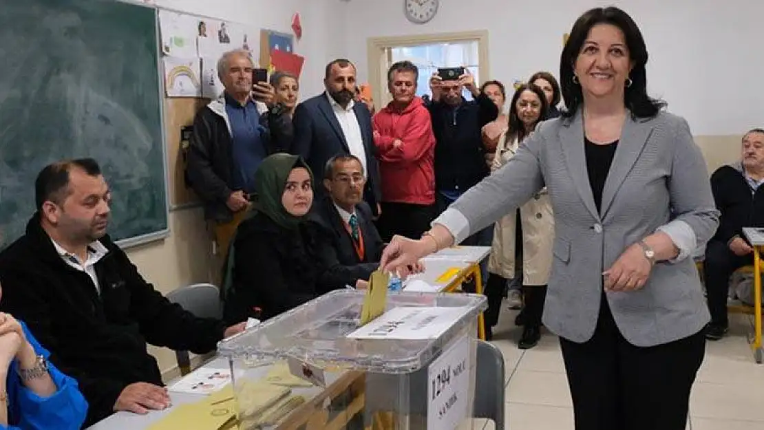 HDP Eş Genel Başkanı Pervin Buldan oyunu kullandı