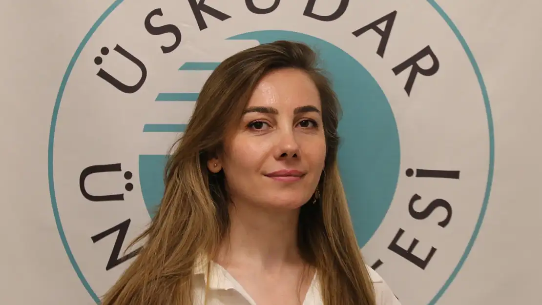 Her kadının yaptığı o hata | Göz enfeksiyonuna davetiye çıkarıyor