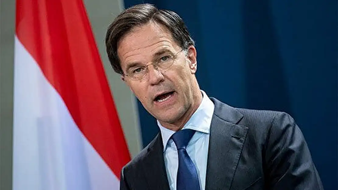 Hollanda Başbakanı Rutte istifa etti