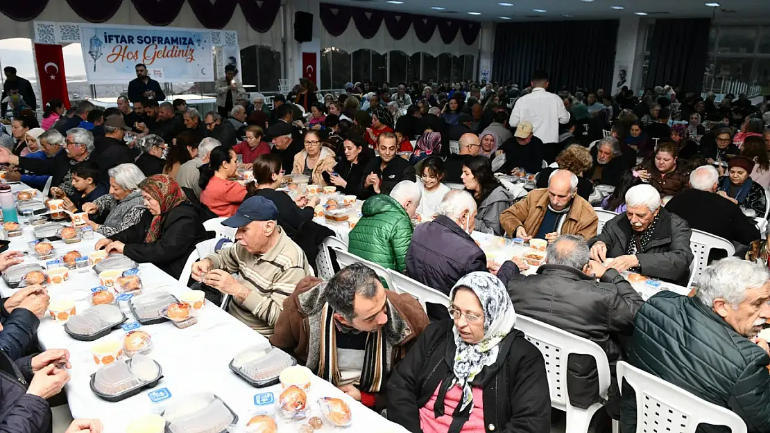 İftar masası uzadıkça birlik pekişti