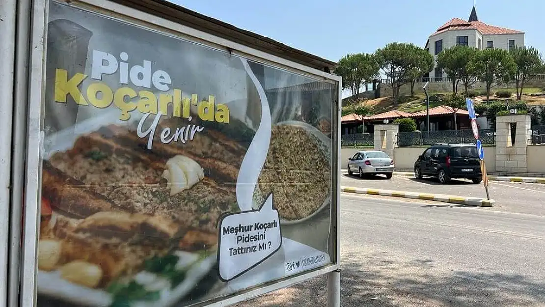 İlçedeki reklam panoları pide görselleriyle donatıldı