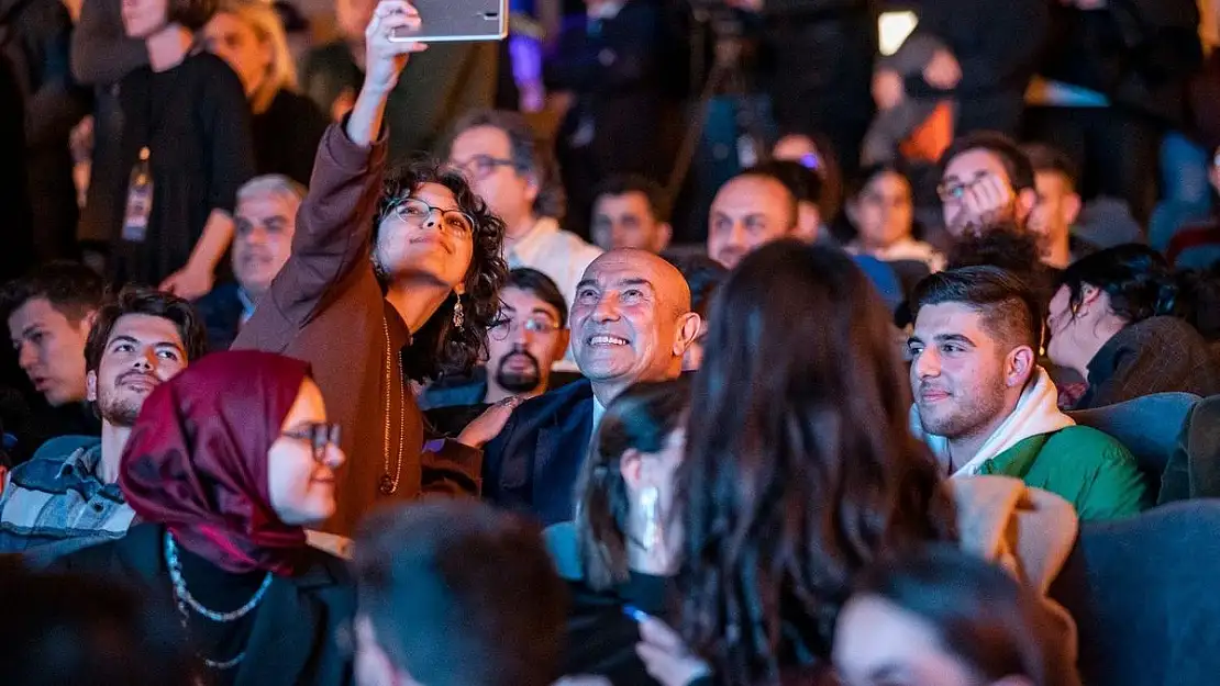 İlk ve tek Gençlik Belediyesi İzmir'de kuruluyor  