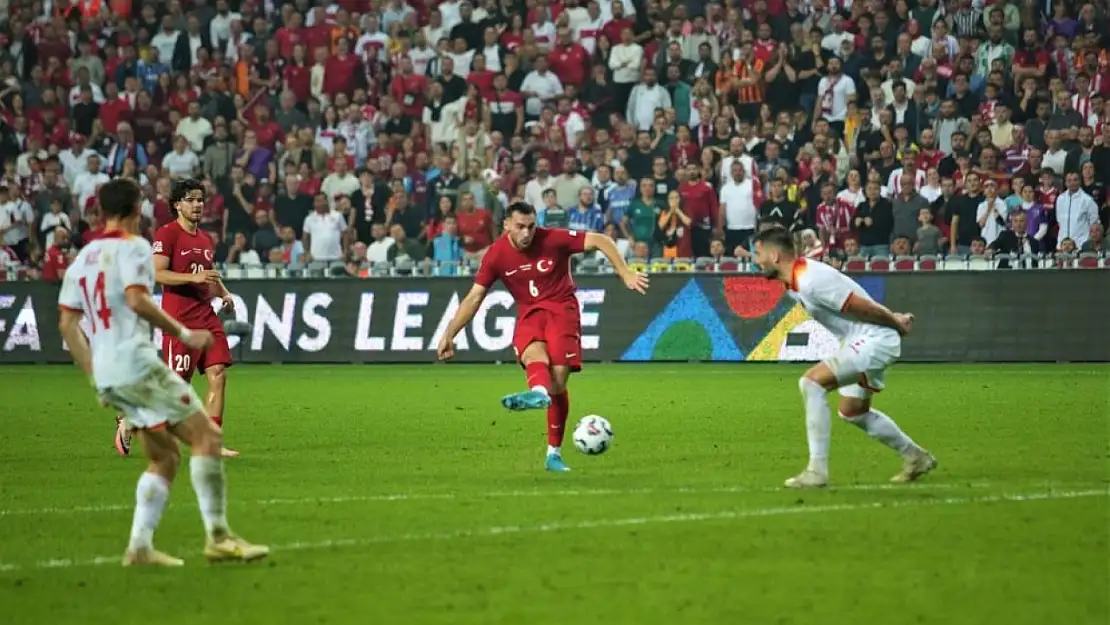 İlk yarı sona erdi: Türkiye 0-0 Karadağ