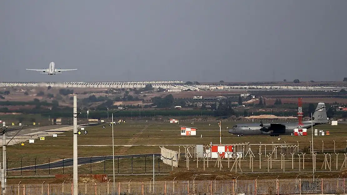 İncirlik Üssü’ne girmeye çalışanlara polis müdahalesi!