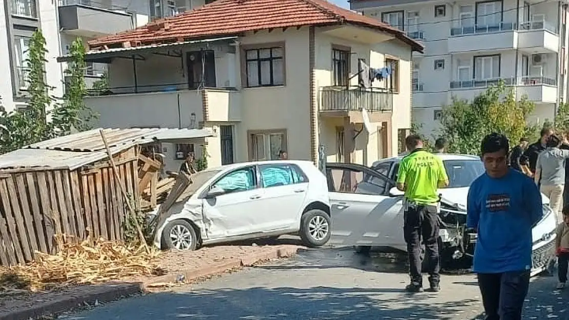 İnegöl'de trafik kazası: Yaralılar var