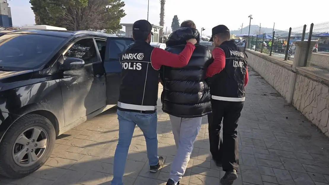 İnterpol listesinde aranıyordu: İzmir'de yakalandı