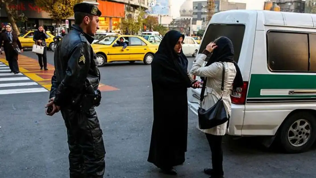 İran’da ahlak polisinin yetkileri kısıtlandı